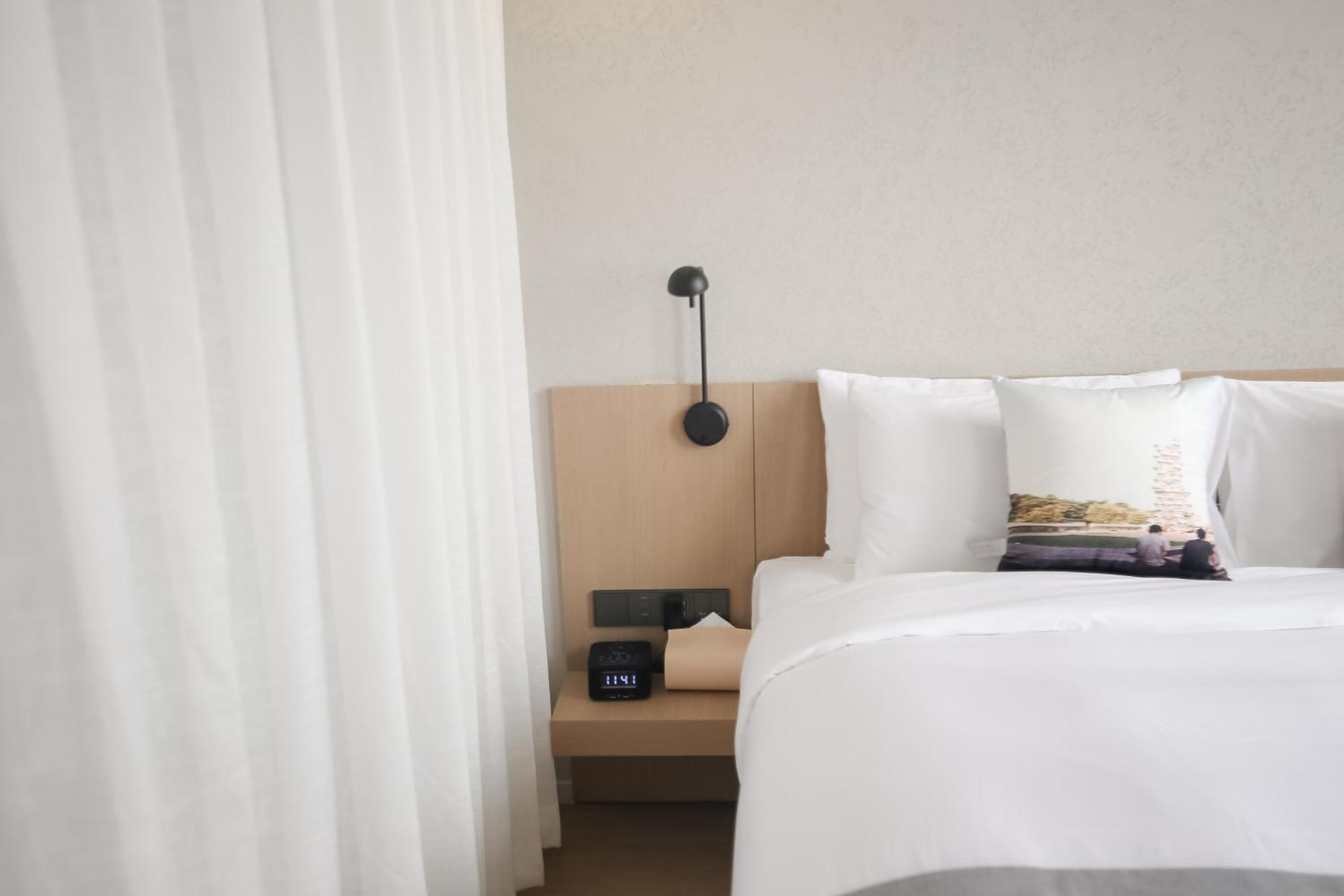 Read And Rest Hotel Beijing Bagian luar foto